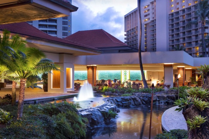 Hilton village hawaiian waikiki resort beach hawaii honolulu hotel